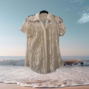 Cream Lace Short Sleeve Blouse
